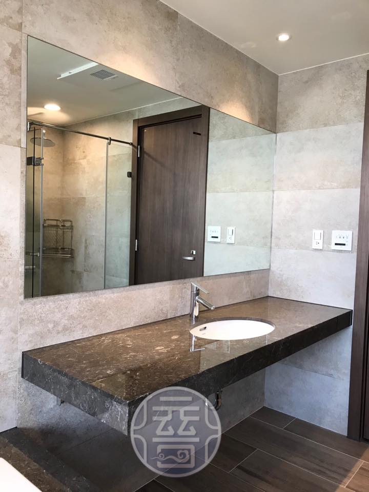 台中浴廁玻璃鏡面訂製