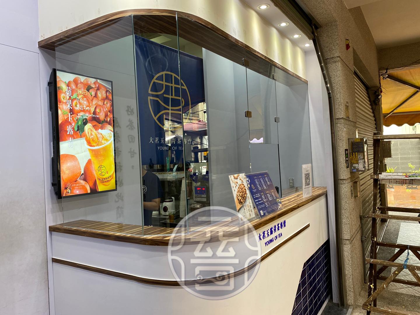 台中飲料店玻璃窗訂製