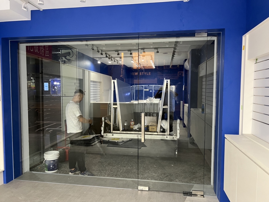 台中商業空間玻璃工程