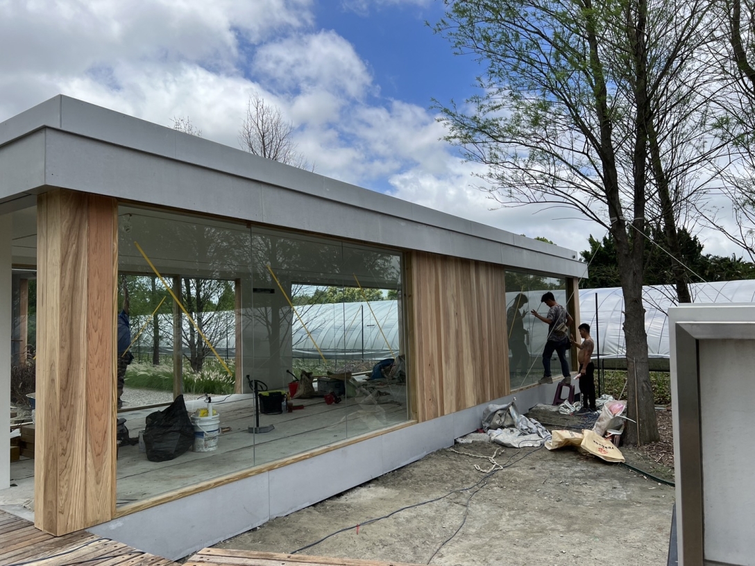 台中貨櫃屋玻璃工程