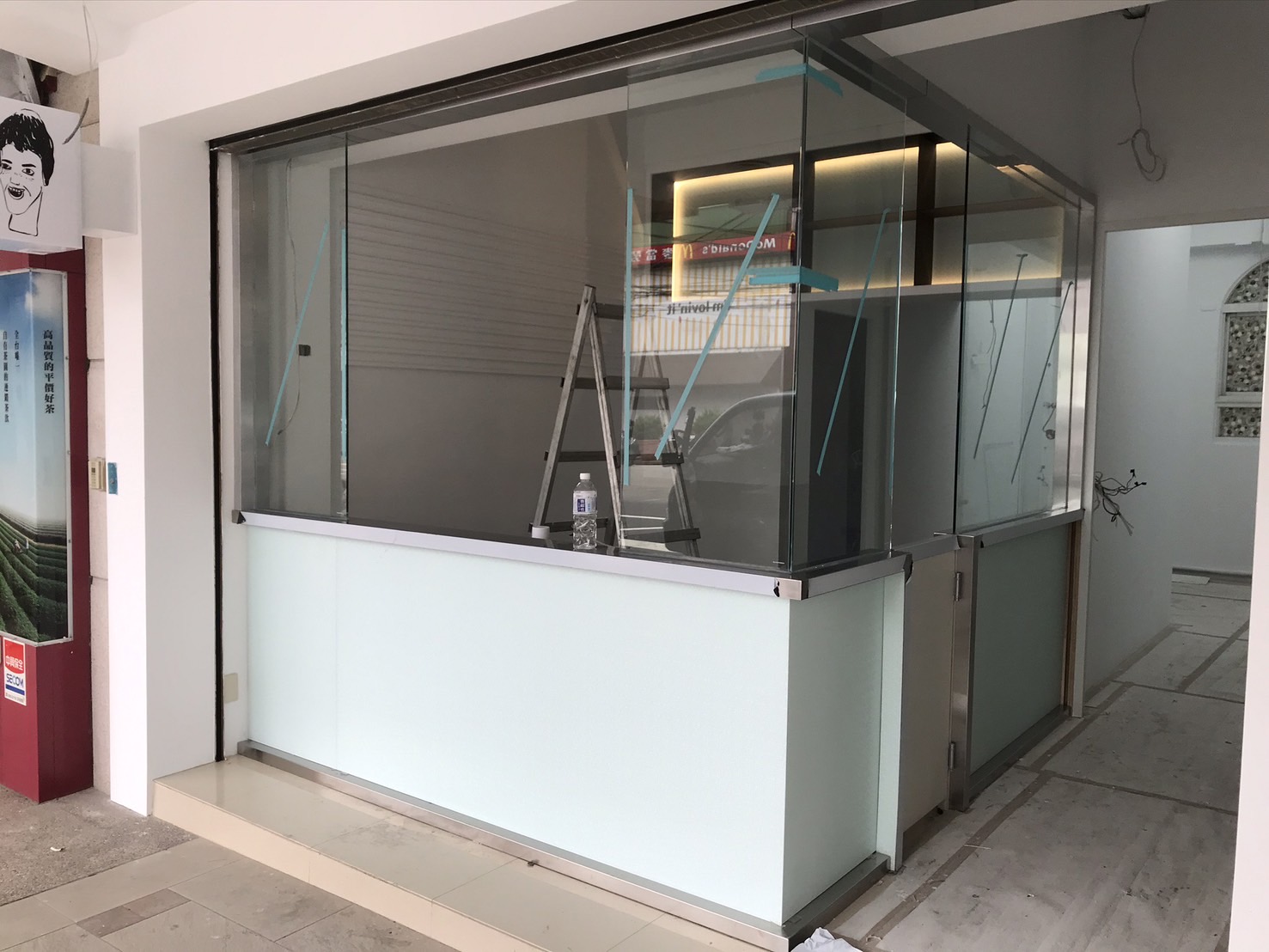 台中店面玻璃隔間