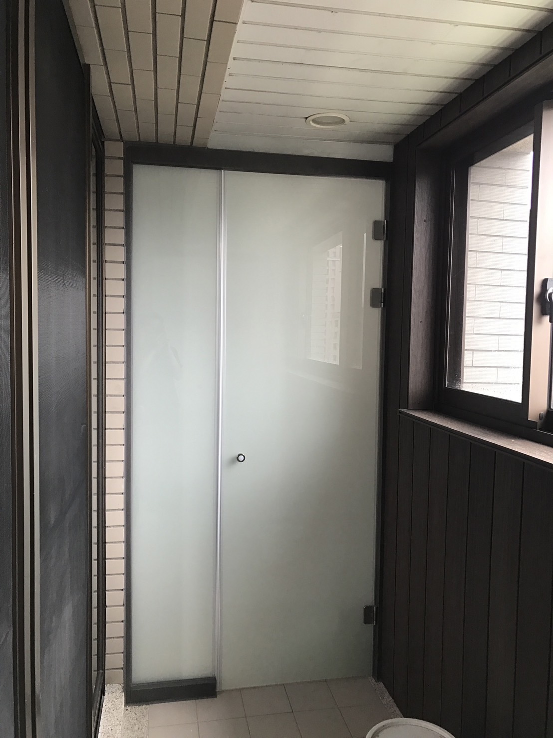 台中有色玻璃門安裝